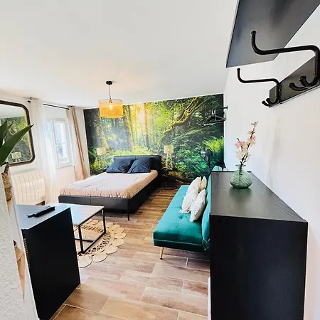 Le Cerf De Montebello شقة *