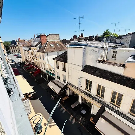 Le Cerf De Montebello